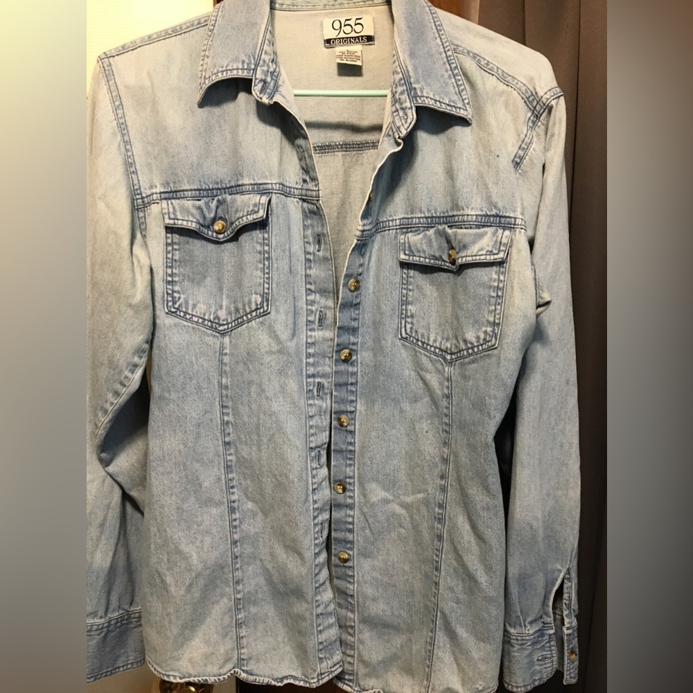 Womens size large blue Jean shirt great condition